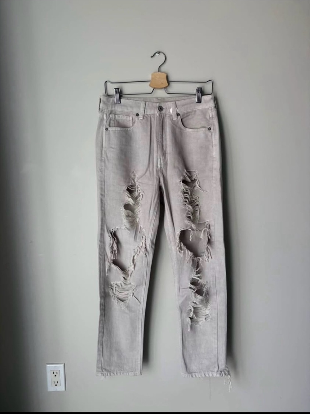 American Eagle Outfitters Light Gray Ripped High-Rise Boyfriend Jeans